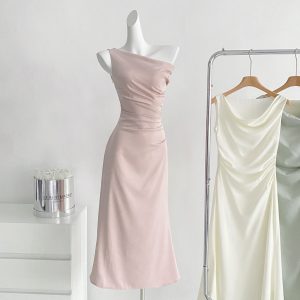 From a moment Beverly's beautiful wife swinging neckline and off-shoulder dress French temperament women's three-color waist-closing fish tail skirt