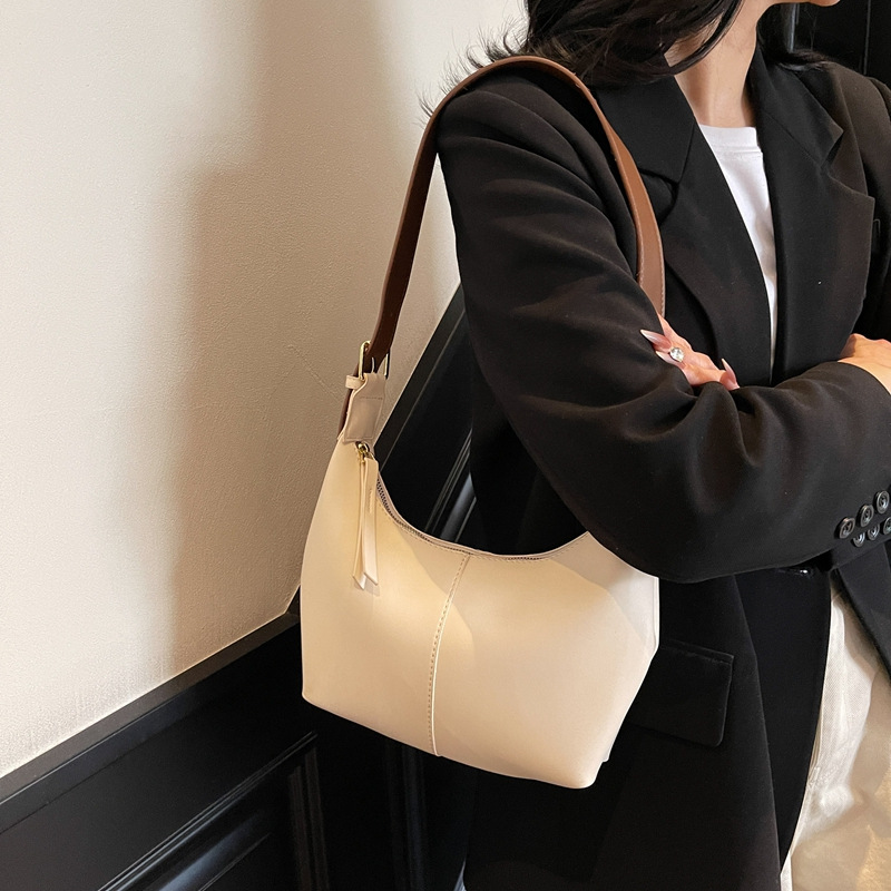 Fashionable and versatile niche design one-shoulder crossbody bag women's bag simple soft leather dumpling bag underarm bag