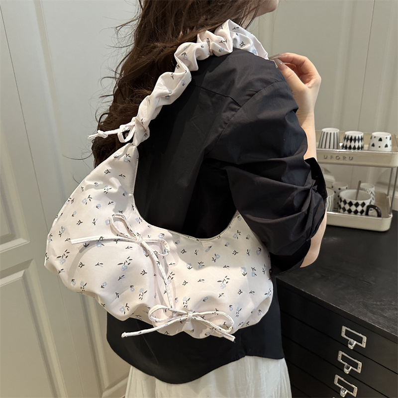 Small fresh and high-value bow-breaking crossbody bag pleated one-shoulder armpit bag casual crossbody canvas bag